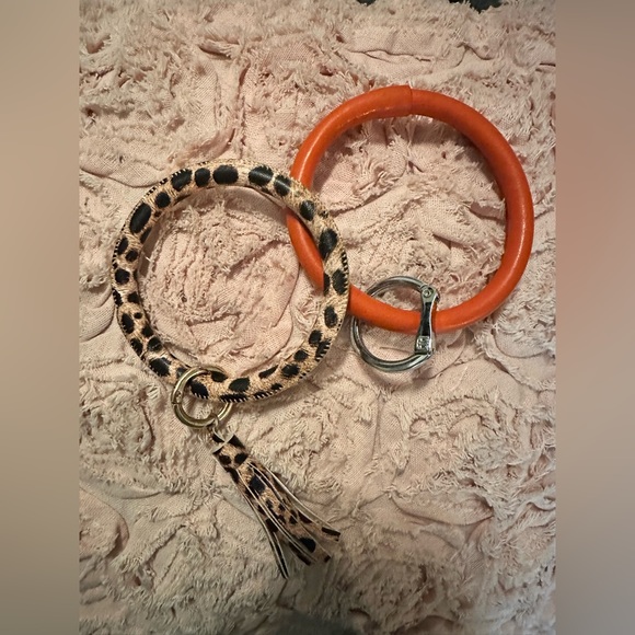 2 Keychain Wristlets - Picture 2 of 2